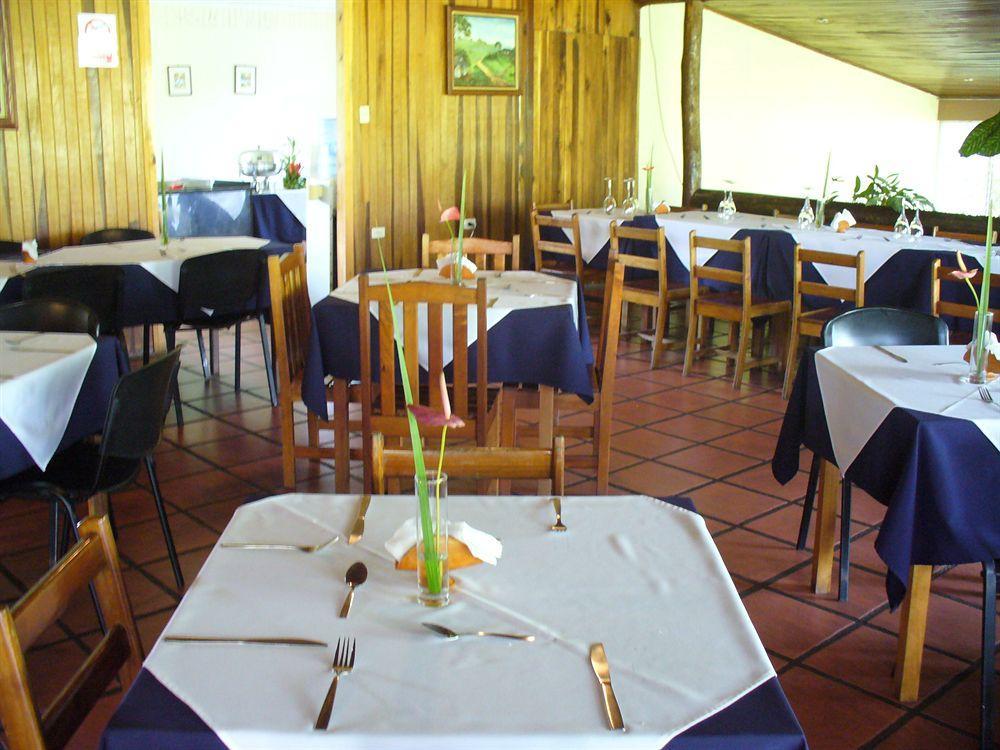 ホテル Termales Del Bosque & Hot Springs La Marina エクステリア 写真