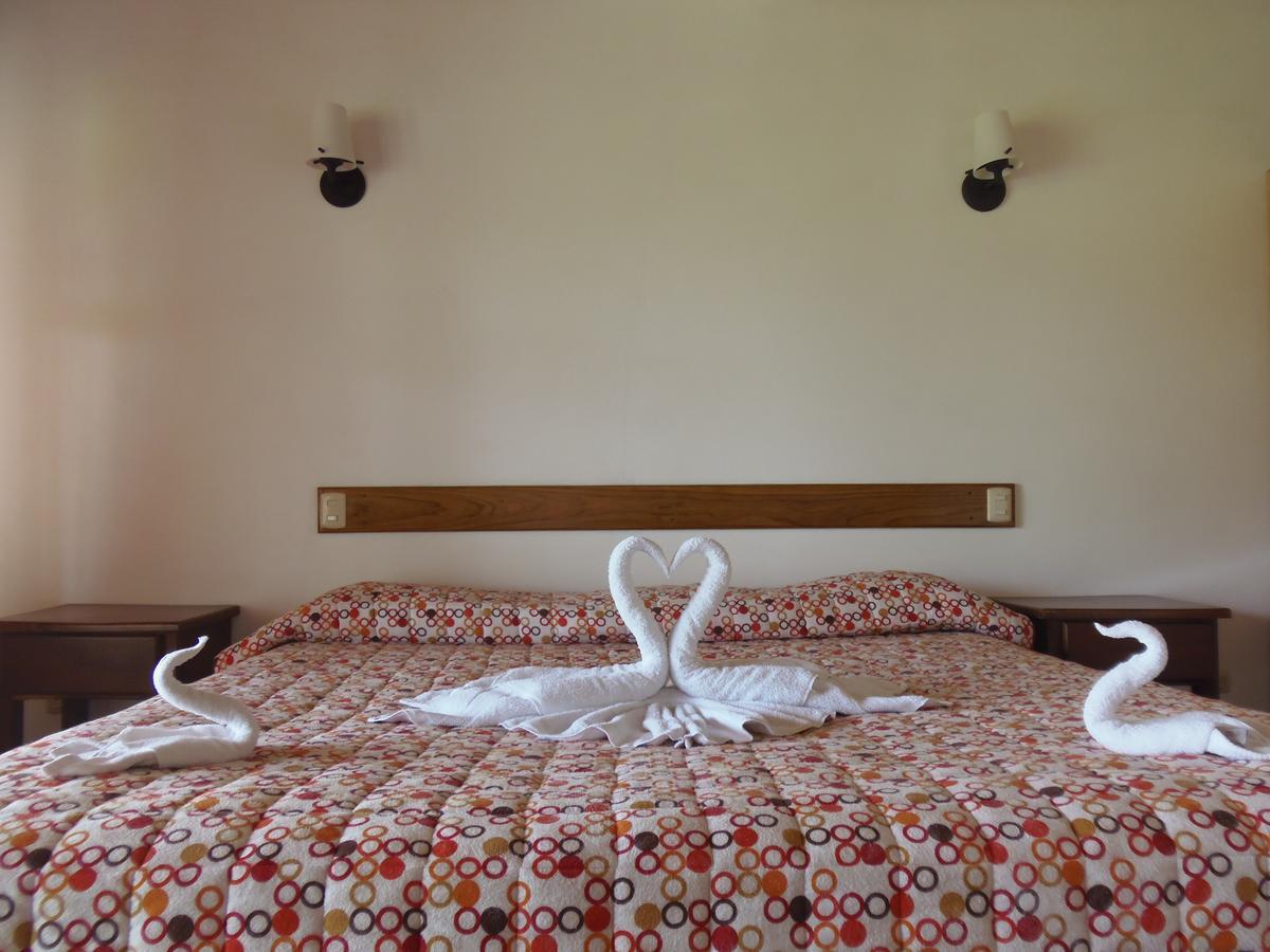 ホテル Termales Del Bosque & Hot Springs La Marina エクステリア 写真