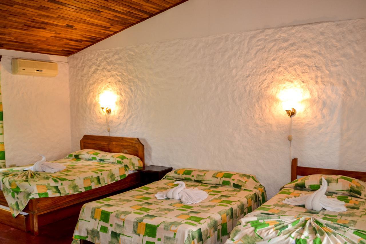 ホテル Termales Del Bosque & Hot Springs La Marina エクステリア 写真