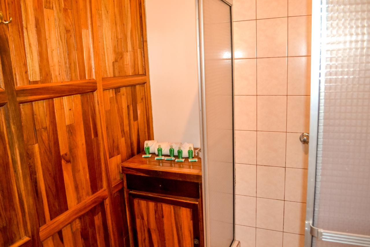 ホテル Termales Del Bosque & Hot Springs La Marina エクステリア 写真