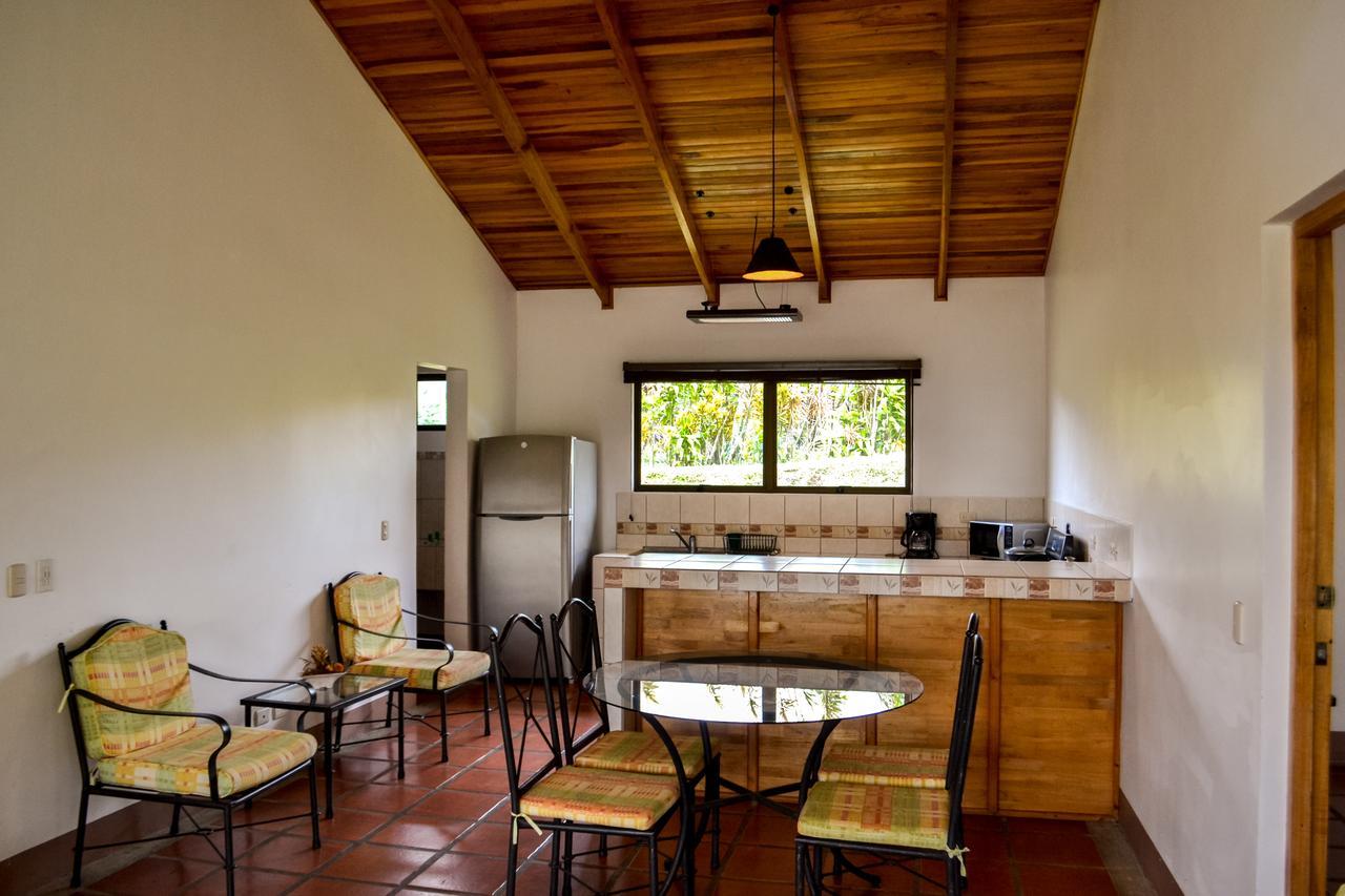 ホテル Termales Del Bosque & Hot Springs La Marina エクステリア 写真